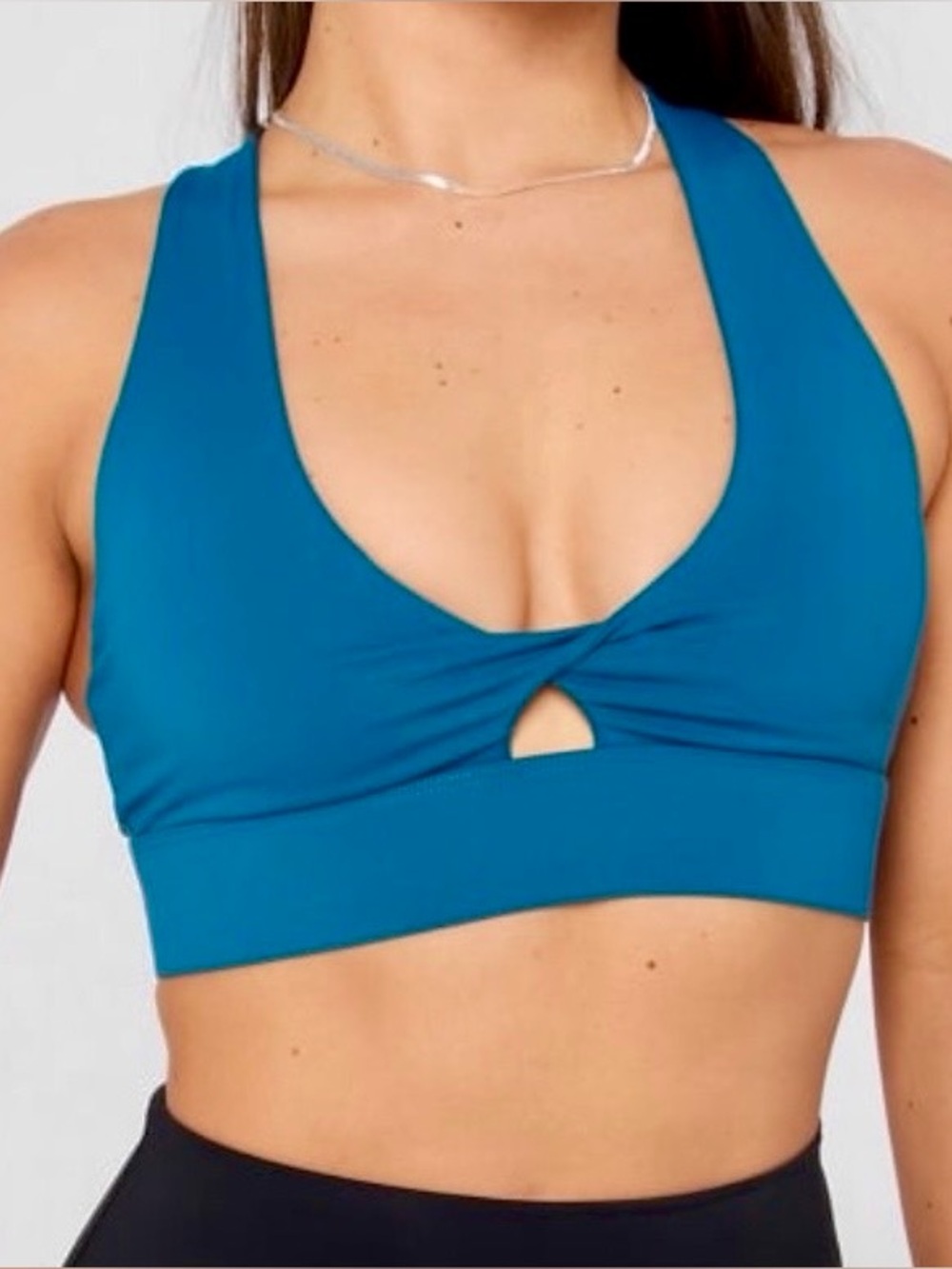 NWT Fabletics Oasis Twist Medium Impact Sports Bra